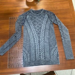 Lululemon Women's Rest Less Pullover Long Sleeve Heather Gray Size: 6